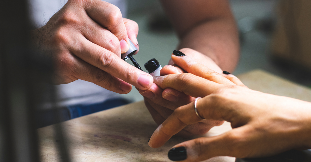 How to Fix Smudged Nail Polish